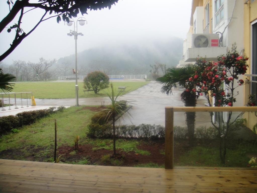 Geomunoreum Hostel Jeju by Eksteriør bilde