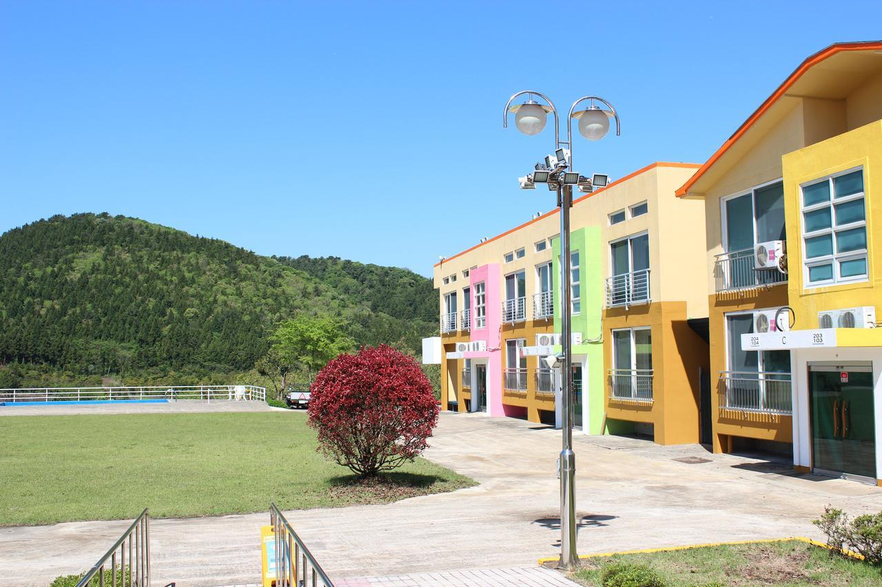 Geomunoreum Hostel Jeju by Eksteriør bilde